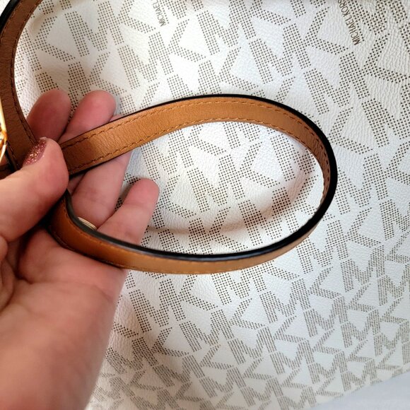 Michael Kors Large Hayley Leather Tote w/ COA, NWOT, Non~Smoking Home $250 New - Picture 8 of 10